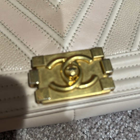 Chanel Le Boy - Picture 3 of 10